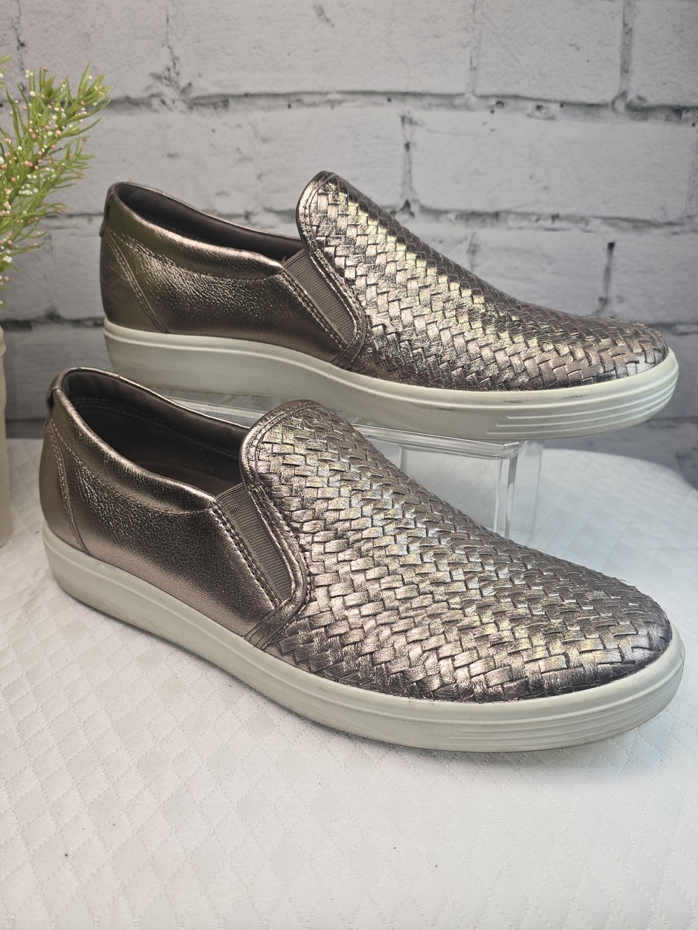 Ecco Women's Metallic Pewter Woven Slip-On Loafers CASUAL COMFORT EURO 41 EUC